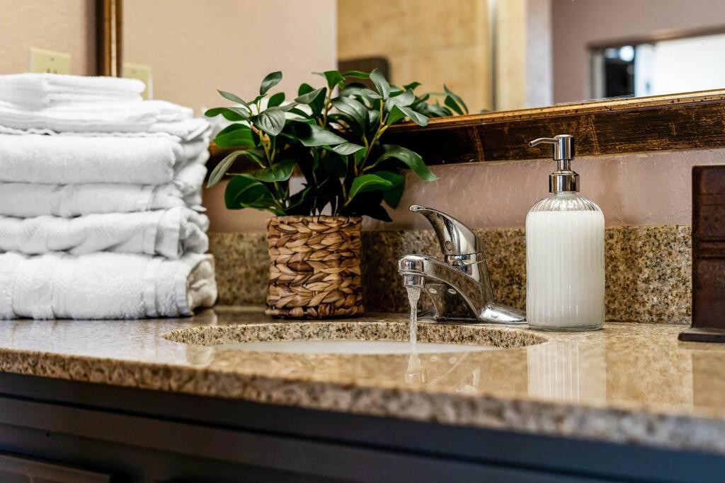 Designer Corner Suite 3Br/2Ba - Disney, Universal, Convention Center & Seaworld Orlando Exterior photo